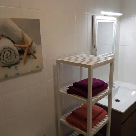 Montse's Place Apartment *